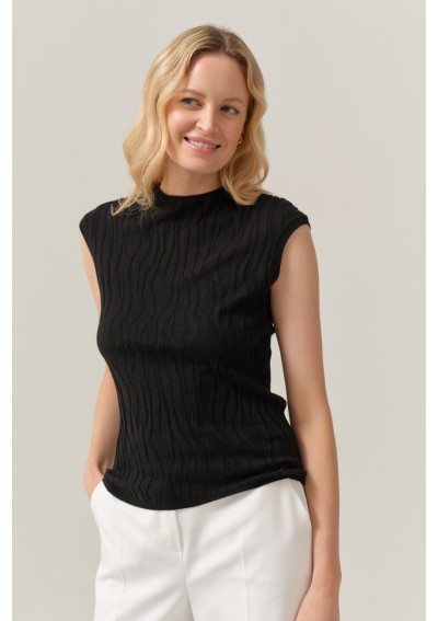 Wełniany czarny top ze...