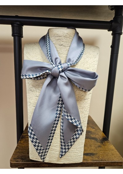 Krawatka damska w kolorze...