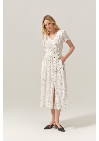 Biała sukienka w delikatne...