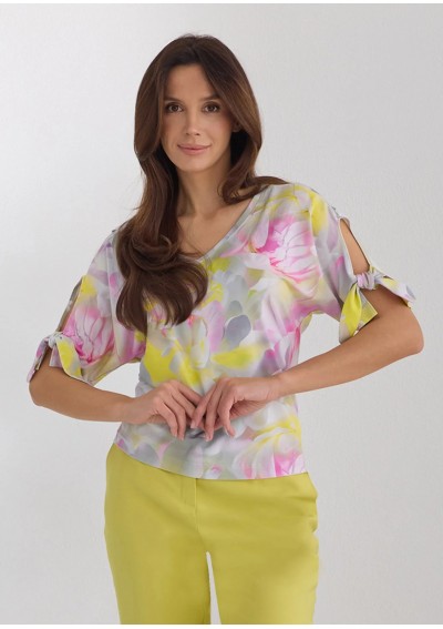 Trykotowa bluzka w kwiatowy...