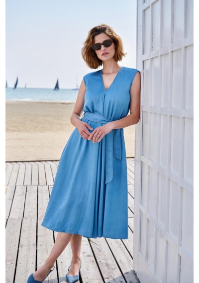 Zwiewna sukienka w odcieniu...