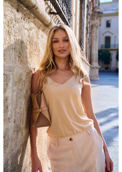 Delikatny beżowy top FERIA...